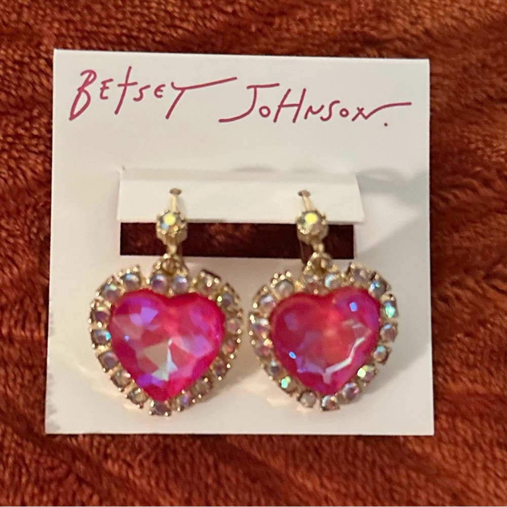 Betsey Johnson NWT Valentines Crystal Halo Heart Earrings - Picture 1 of 3
